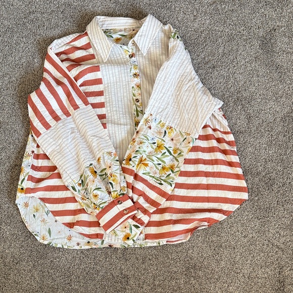 Like Love Tops - Button-Down Mixed Stripe & Floral Shirt - White and Coral